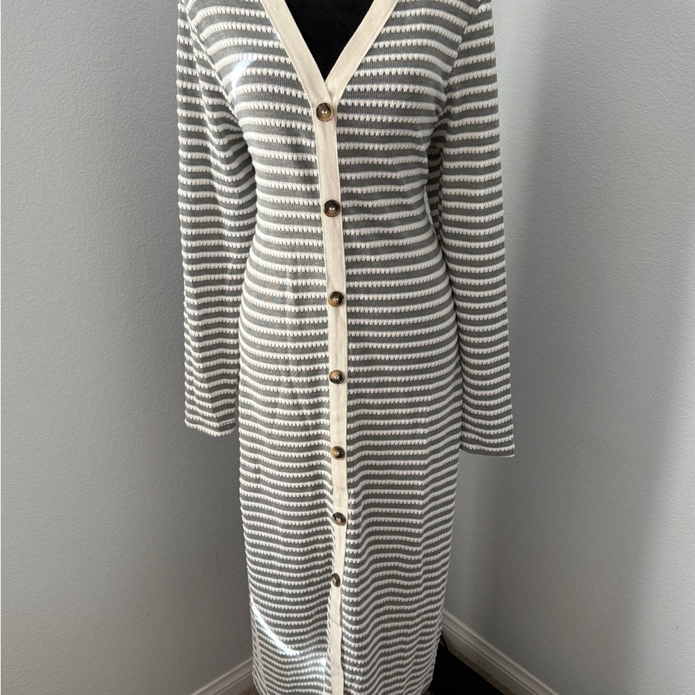 Elegant Gray and Cream Long Sleeve Dress